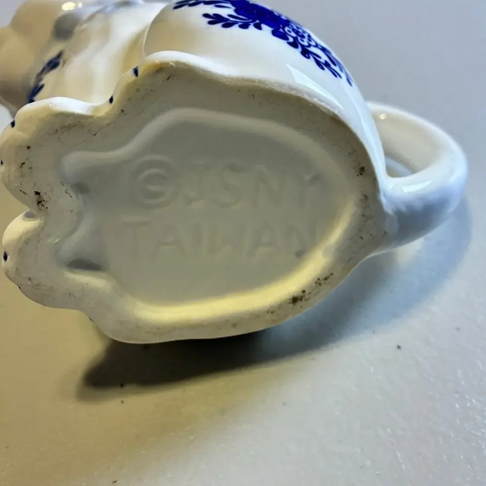 Vintage JSNY Taiwan Blue White Ceramic Cat Creamer Pitcher Delft Style Kitty